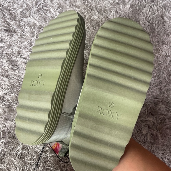 NWT Roxy Green Pow Booty Faux Fur Lined Ankle Boots / Booties Size 8 - Picture 5 of 5